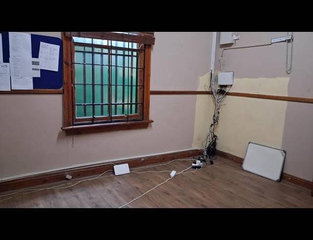 BUSINESS PROPERTY TO RENT IN SUNNYSIDE